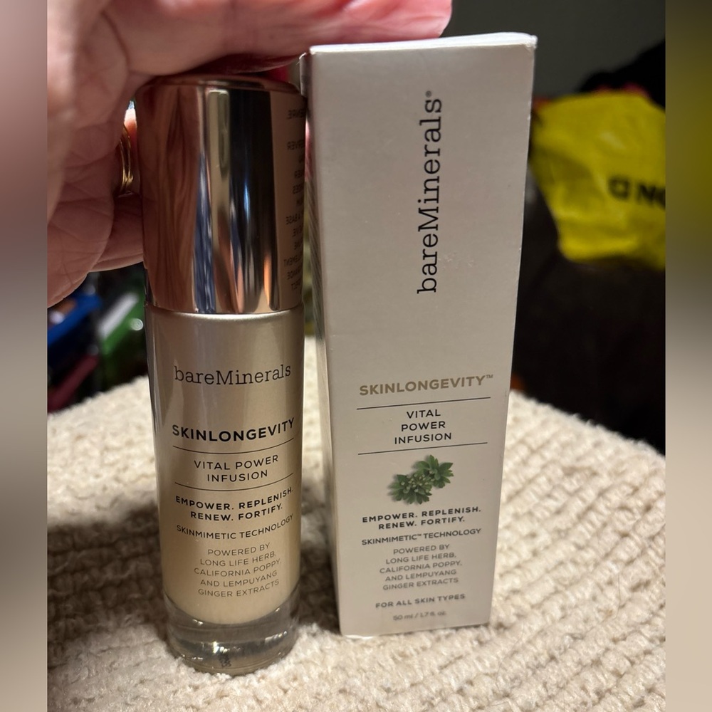 bareMinerals SKINLONGEVITY Vital Power Infusion 50ml.  New!
